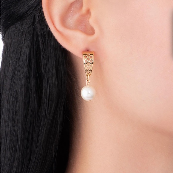 Gold-plated earrings with Cream Colored Pearl (New Not Worn) - Picture 3 of 3
